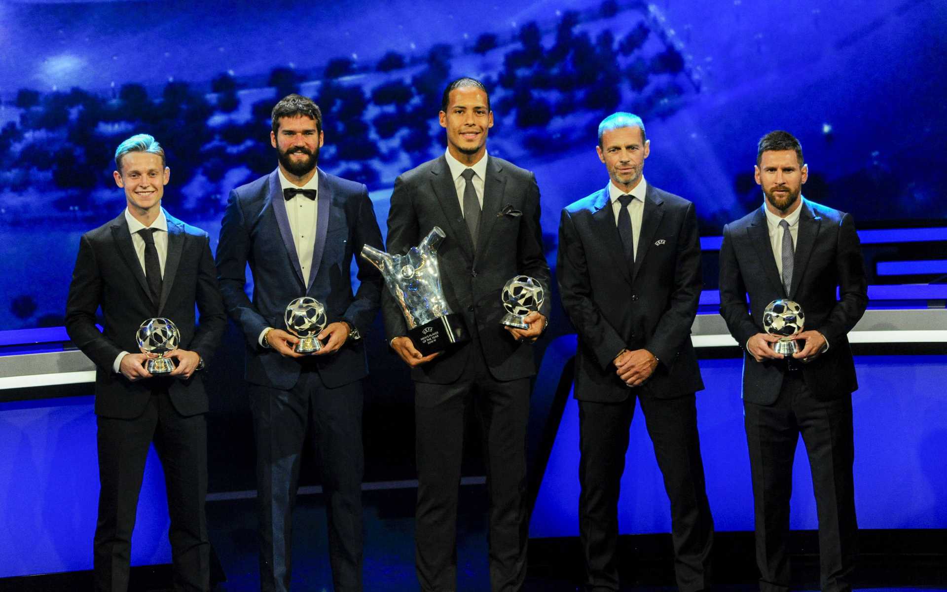 What is the difference between fifa and uefa?